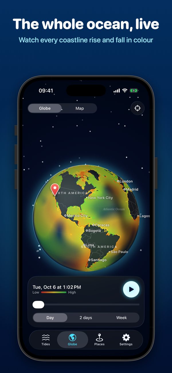 3D globe with coastlines coloured by tide